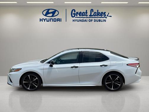 Wind Chill Pearl 2019 Toyota Camry XSE