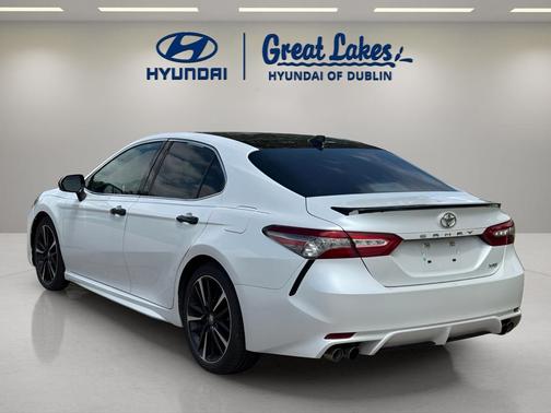 Wind Chill Pearl 2019 Toyota Camry XSE