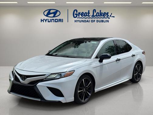 Wind Chill Pearl 2019 Toyota Camry XSE