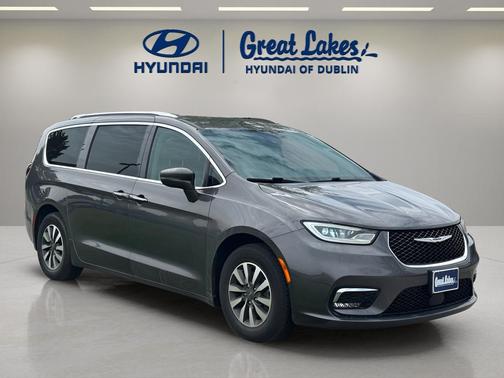 Granite Crystal Metallic Clearcoat 2021 Chrysler Pacifica Touring L