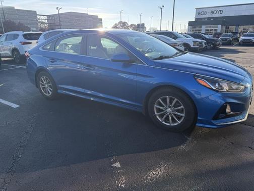 2018 Hyundai SONATA SE