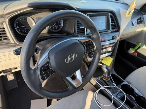 2018 Hyundai SONATA SE