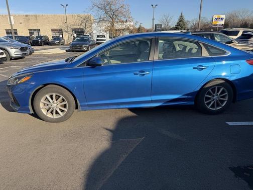 2018 Hyundai SONATA SE