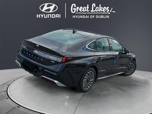 2025 Hyundai SONATA Hybrid Limited