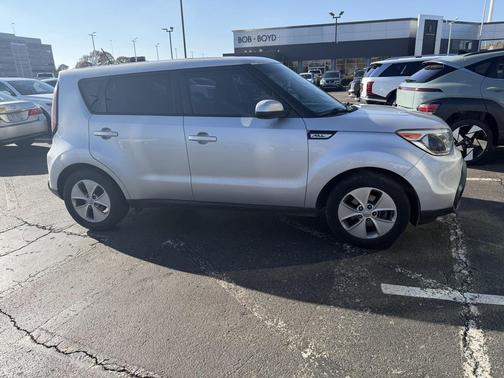 2016 Kia Soul Base