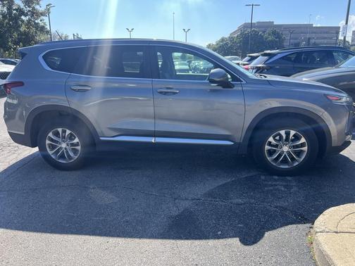 2019 Hyundai SANTA FE SE 2.4