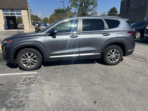 2019 Hyundai SANTA FE SE 2.4
