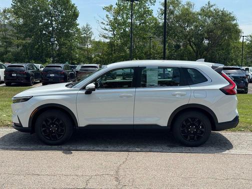 White 2023 Honda CR-V LX