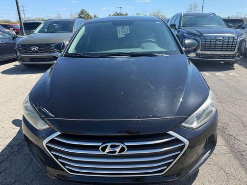 2018 Hyundai ELANTRA SE