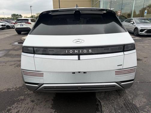 Atlas White 2024 Hyundai IONIQ 5 Limited