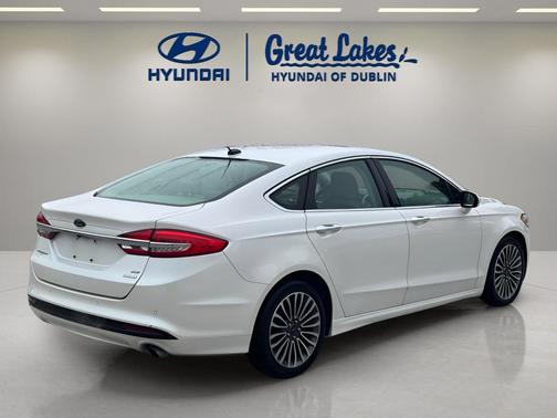 White Platinum 2017 Ford Fusion SE