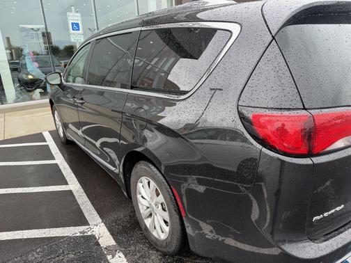 2018 Chrysler Pacifica Touring-L Plus