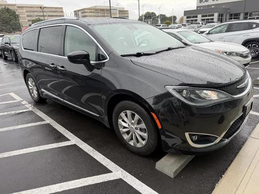2018 Chrysler Pacifica Touring-L Plus