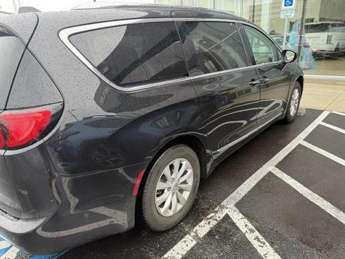 2018 Chrysler Pacifica Touring-L Plus