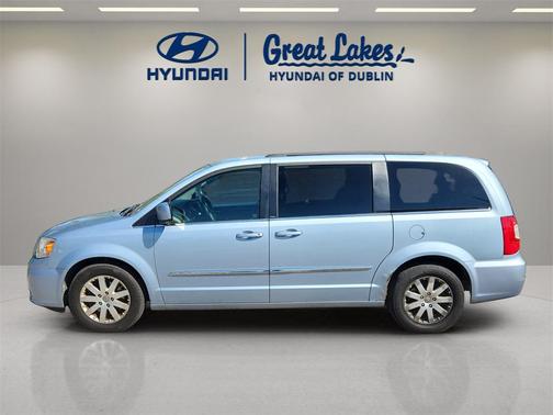 2013 Chrysler Town & Country Touring
