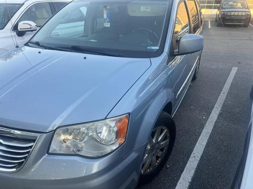 2013 Chrysler Town & Country Touring