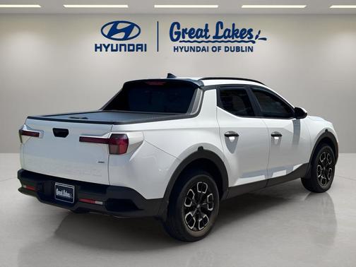 Atlas White 2023 Hyundai SANTA CRUZ SEL
