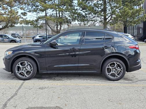 2022 Alfa Romeo Stelvio Sprint