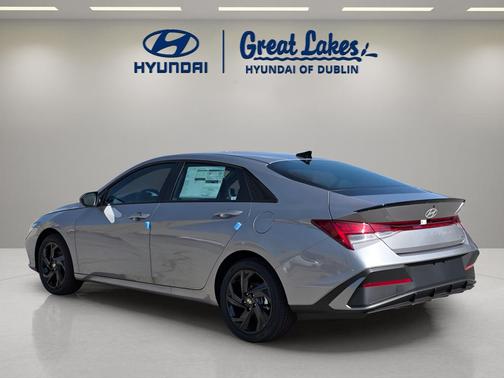 Fluid Metal 2026 Hyundai ELANTRA HEV SEL Sport