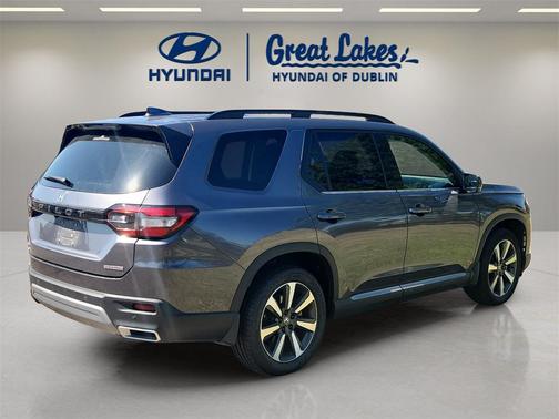 2023 Honda Pilot Touring 8-Passenger