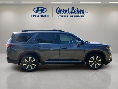 2023 Honda Pilot Touring 8-Passenger