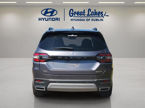 2023 Honda Pilot Touring 8-Passenger