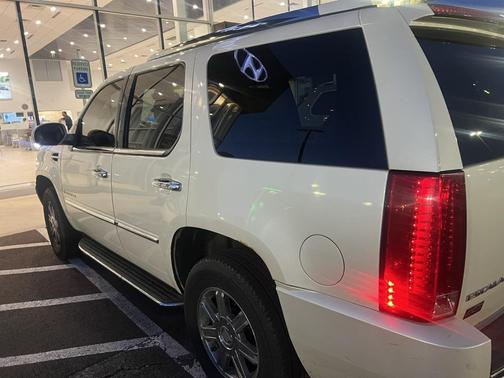 2007 Cadillac Escalade Base