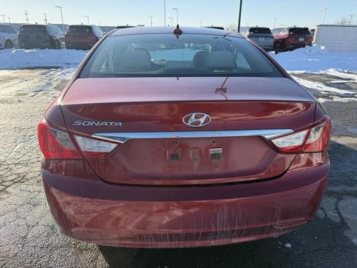 2012 Hyundai SONATA GLS
