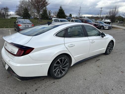 2022 Hyundai SONATA Limited