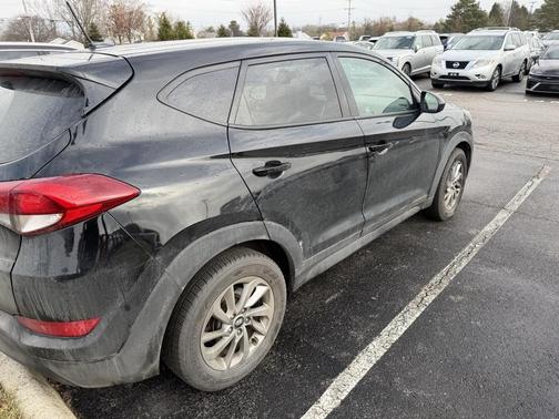 2017 Hyundai TUCSON SE