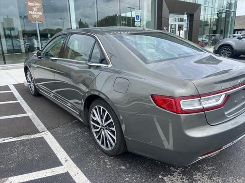 2017 Lincoln Continental Select