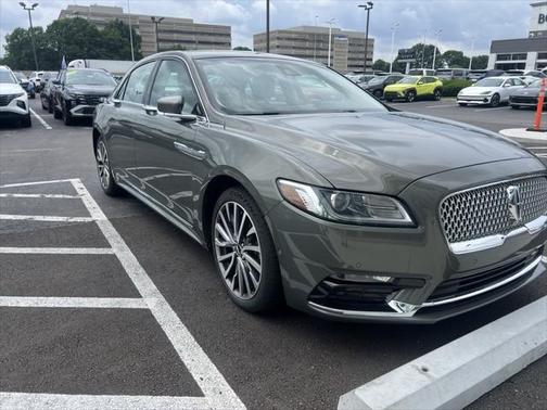 2017 Lincoln Continental Select