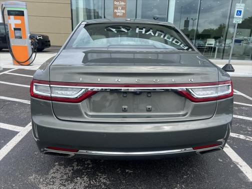 2017 Lincoln Continental Select