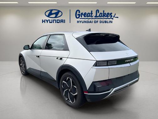 Gravity Gold (Matte Gold) 2023 Hyundai IONIQ 5 SEL