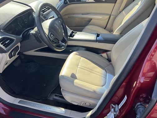 2016 Lincoln MKZ Base