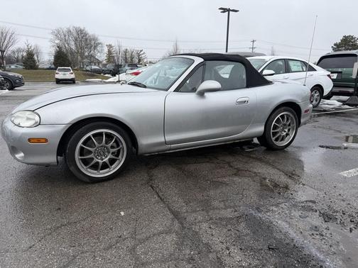2005 Mazda MX-5 Miata LS