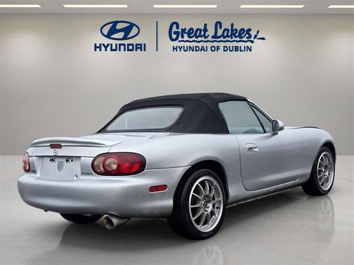 2005 Mazda MX-5 Miata LS