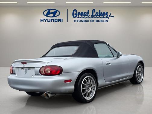 2005 Mazda MX-5 Miata LS