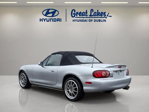 2005 Mazda MX-5 Miata LS