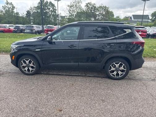2022 Kia Seltos EX