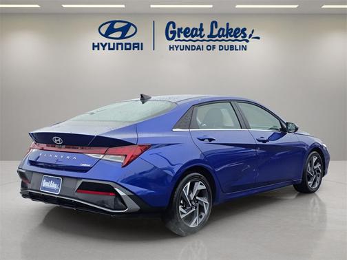 2025 Hyundai ELANTRA Limited