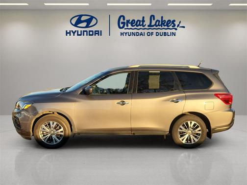 2018 Nissan Pathfinder SV