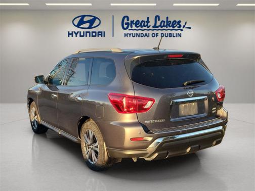 2018 Nissan Pathfinder SV