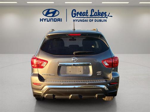 2018 Nissan Pathfinder SV