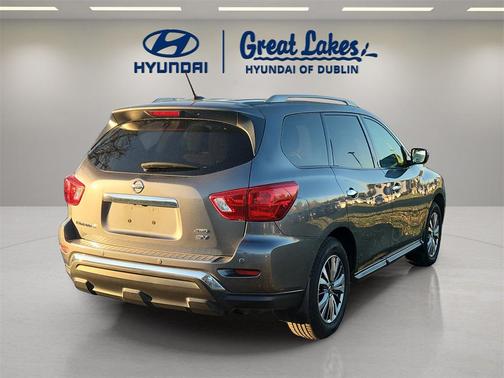 2018 Nissan Pathfinder SV