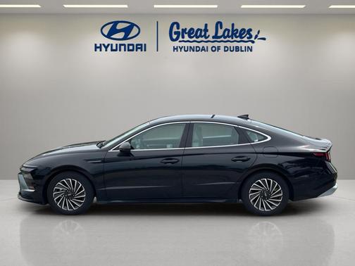 Abyss Black 2025 Hyundai SONATA Hybrid SE
