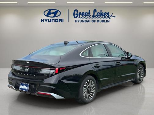 Abyss Black 2025 Hyundai SONATA Hybrid SE