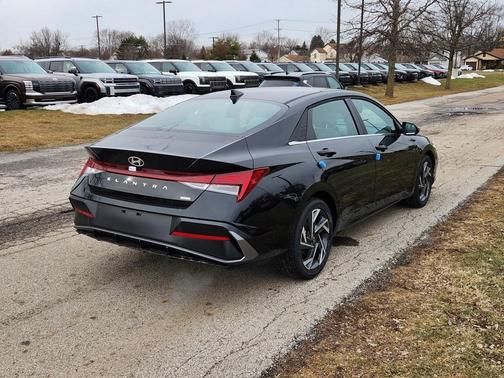 2026 Hyundai ELANTRA HEV Limited