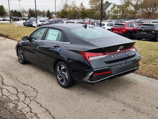 2026 Hyundai ELANTRA HEV Limited