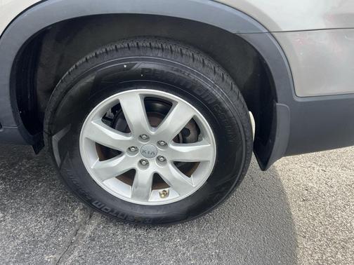 2013 Kia Sorento LX